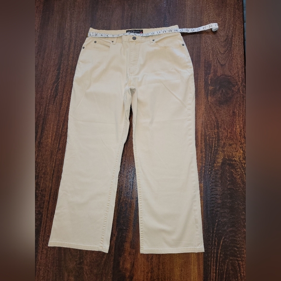 Chicos Denim Cropped Straight-Leg Jeans, SZ 2.5, Light Yellow - Picture 1 of 13